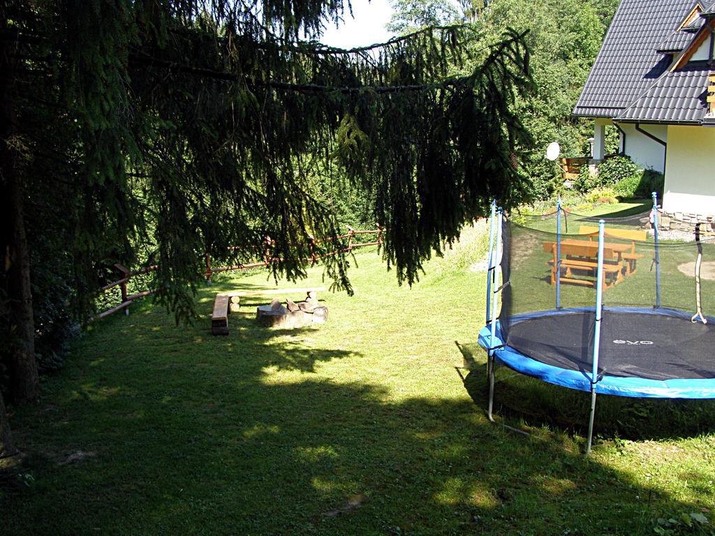 Dom Goscinny Na Skolach กลิตชารุฟ ภายนอก รูปภาพ